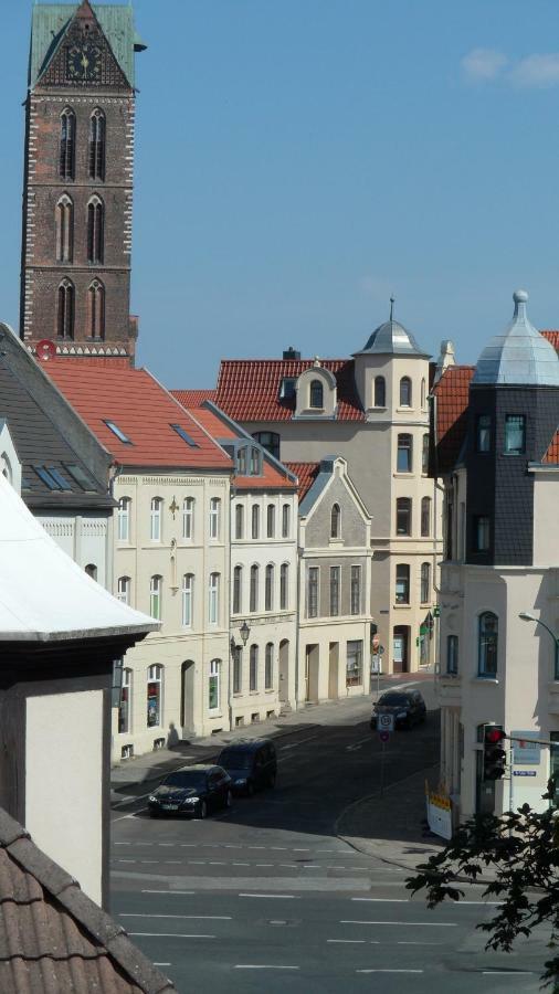 Apartment Unterm Dach Wismar Exterior photo